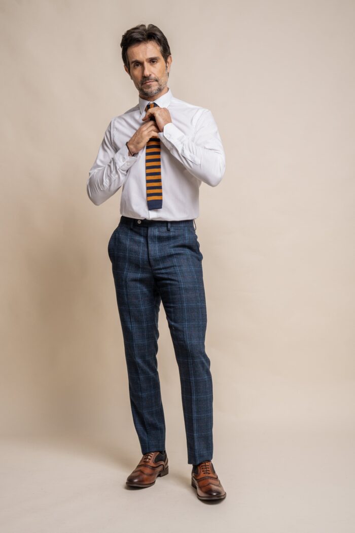 house of cavani cody blue check slim fit suit p1136 34312 zoom scaled